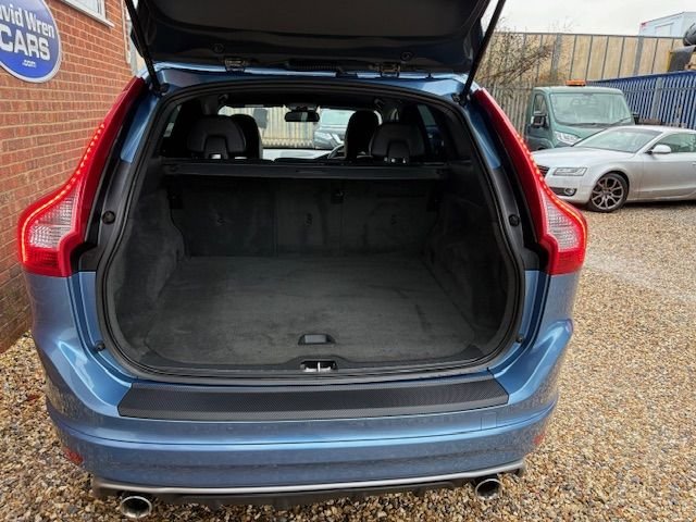 Used Volvo XC60 2015 for sale - 77302577: Photo 17