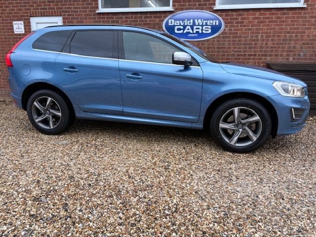Used Volvo XC60 2015 for sale - 77302577: Photo 2