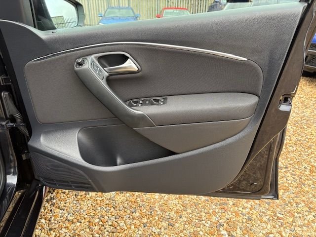 Used Volkswagen Polo 2014 for sale - 77188804: Photo 20