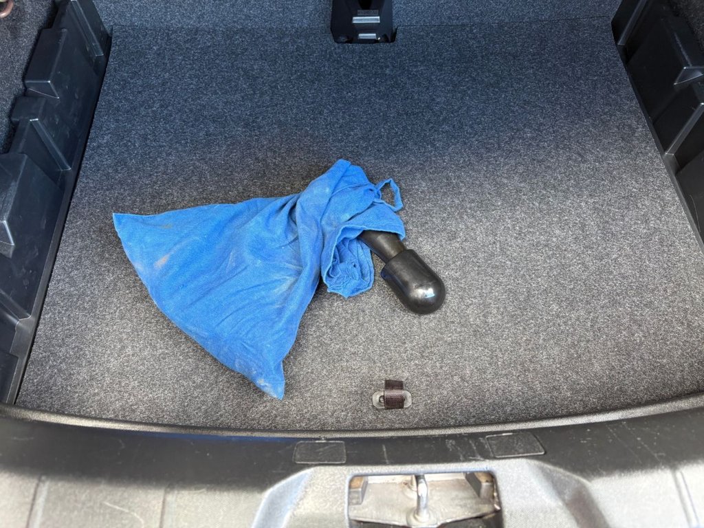 Used Volvo V40 2015 for sale - 78030672: Photo 11