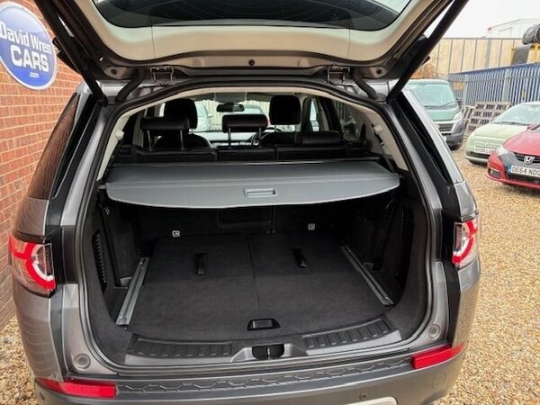 Used Land Rover Discovery Sport 2015 for sale - 76303892: Photo 18