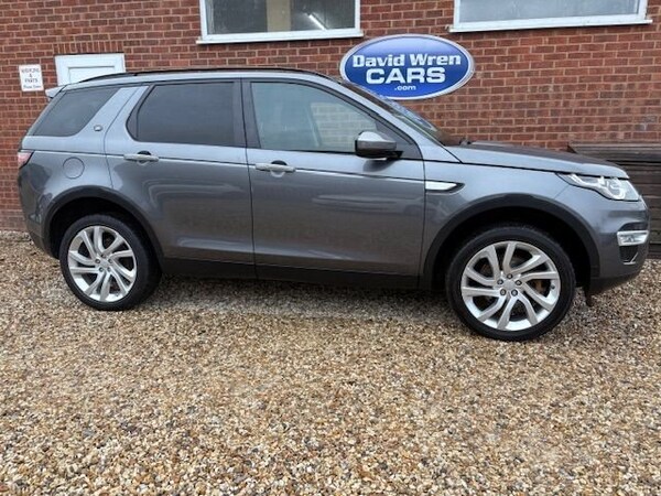 Used Land Rover Discovery Sport 2015 for sale - 76303892: Photo 2