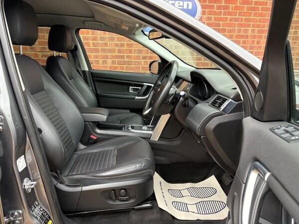 Used Land Rover Discovery Sport 2015 for sale - 76303892: Photo 3