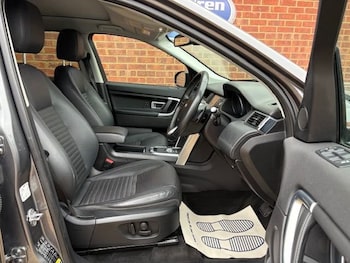 Used Land Rover Discovery Sport 2015 for sale - 76303892: Photo 3