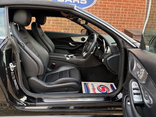 Used Mercedes-Benz C Class 2017 for sale - 76642827: Photo 3