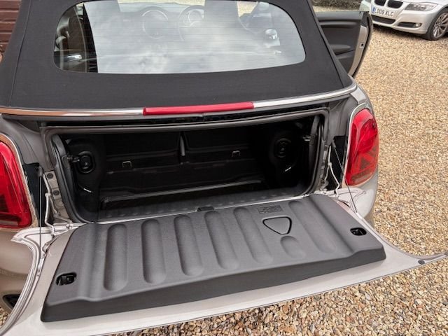 Used MINI Convertible 2019 for sale - 76162994: Photo 13
