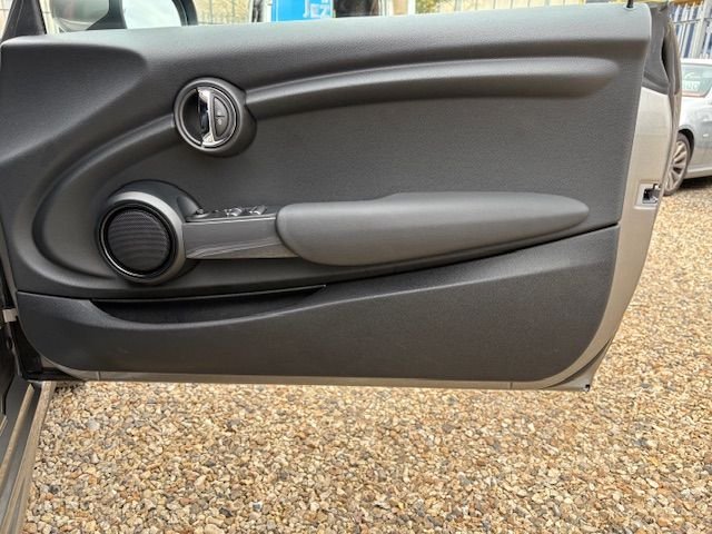 Used MINI Convertible 2019 for sale - 76162994: Photo 16