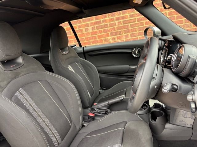 Used MINI Convertible 2019 for sale - 76162994: Photo 22