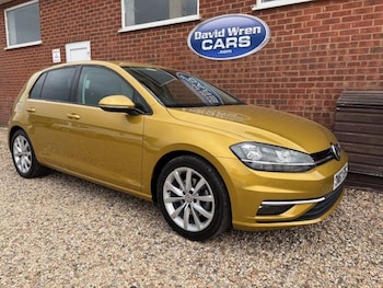 Volkswagen - Golf