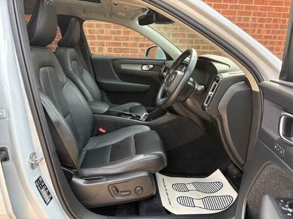 Used Volvo XC40 2019 for sale - 75641936: Photo 3