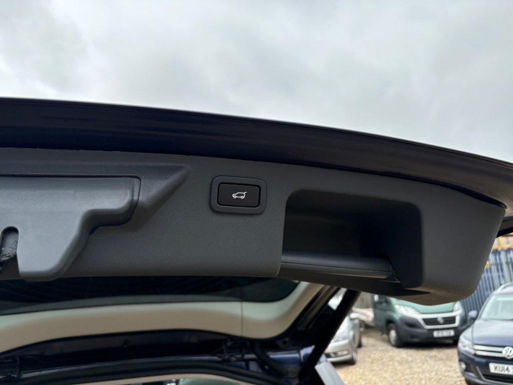 Used Land Rover Discovery Sport 2016 for sale - 77920102: Photo 19