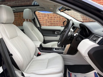 Used Land Rover Discovery Sport 2016 for sale - 77920102: Photo