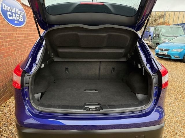 Used Nissan Qashqai 2015 for sale - 76986444: Photo 16