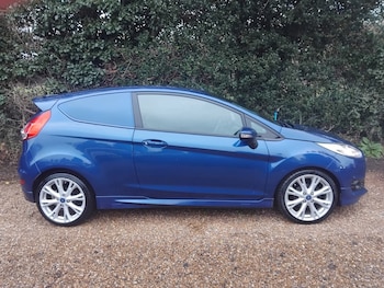 Used Ford Fiesta 2017 for sale - 77891648: Photo