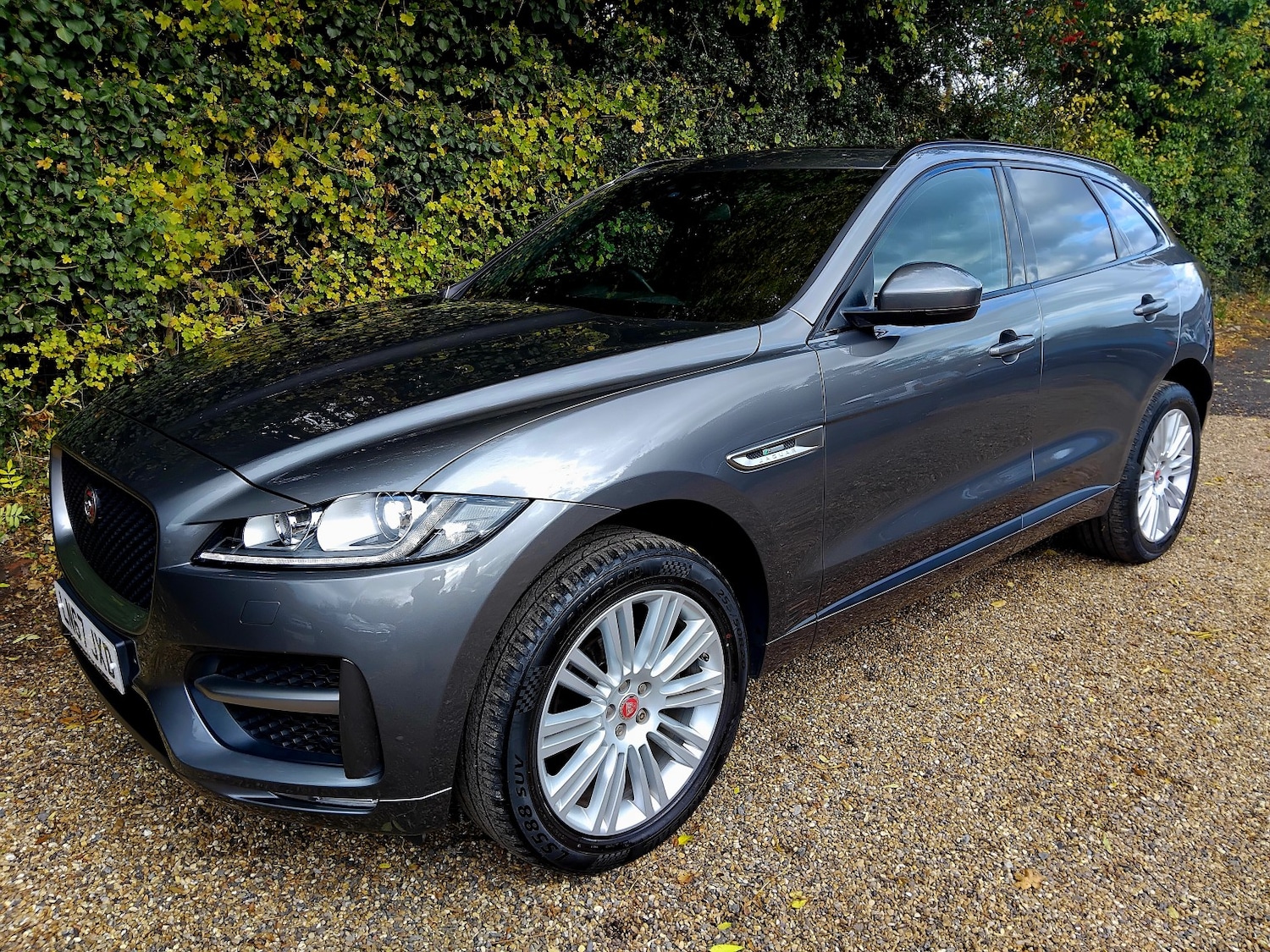 Used Jaguar F-Pace 2017 for sale - 76391450: Photo 1