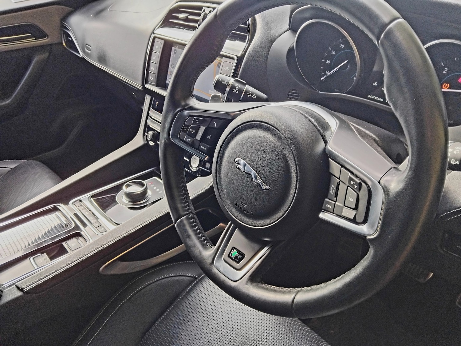 Used Jaguar F-Pace 2017 for sale - 76391450: Photo 15