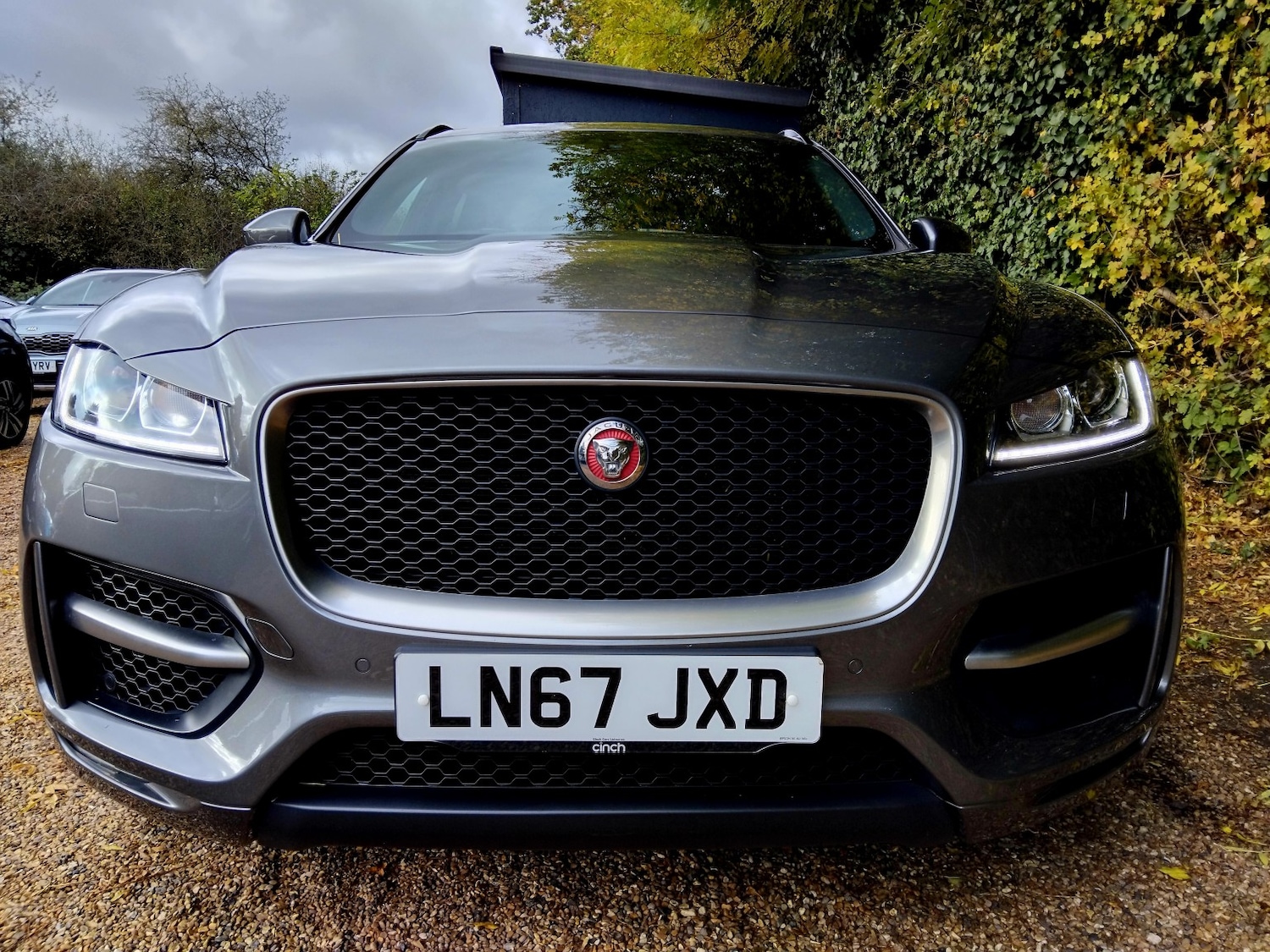 Used Jaguar F-Pace 2017 for sale - 76391450: Photo 2