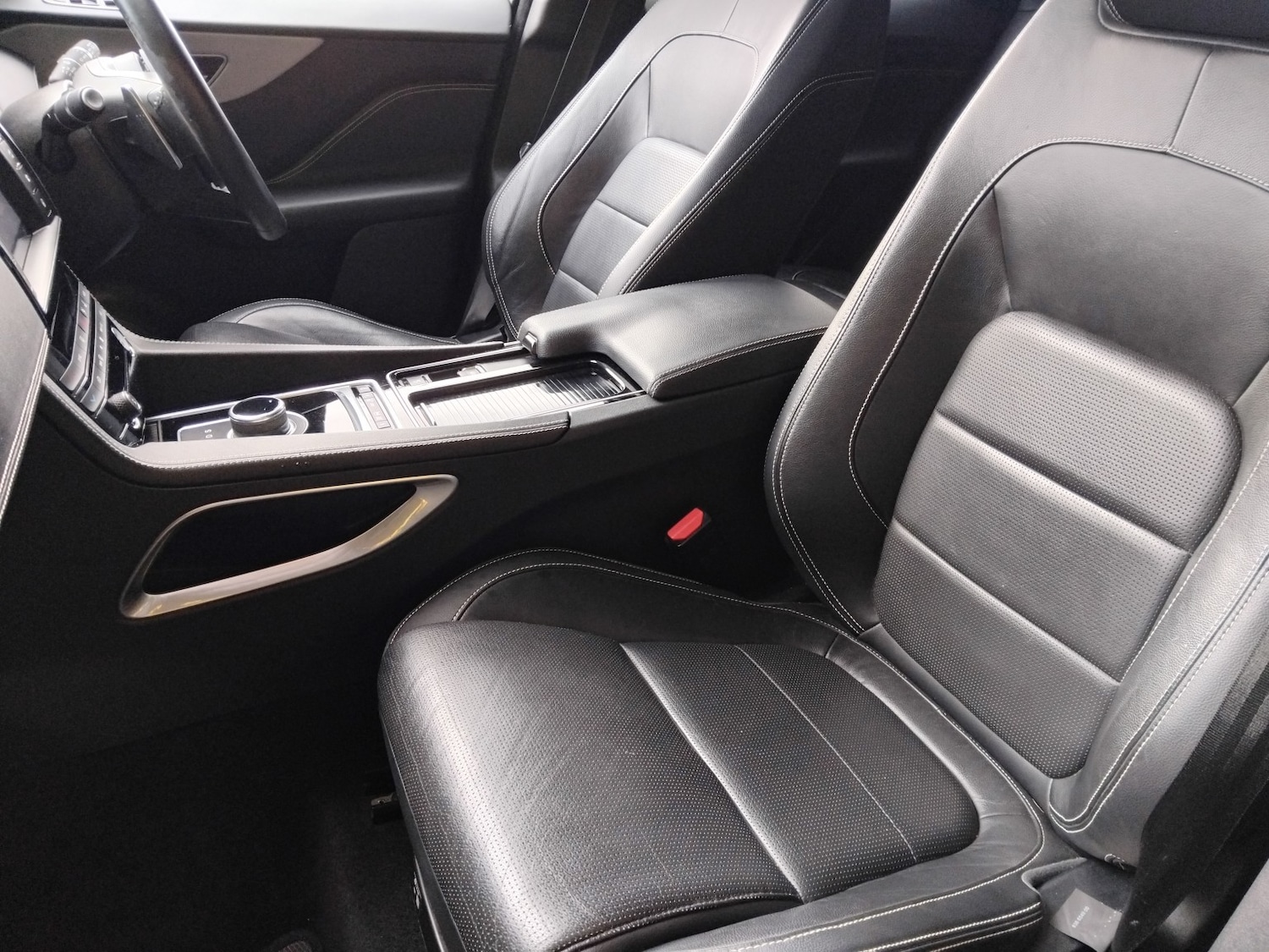 Used Jaguar F-Pace 2017 for sale - 76391450: Photo 20