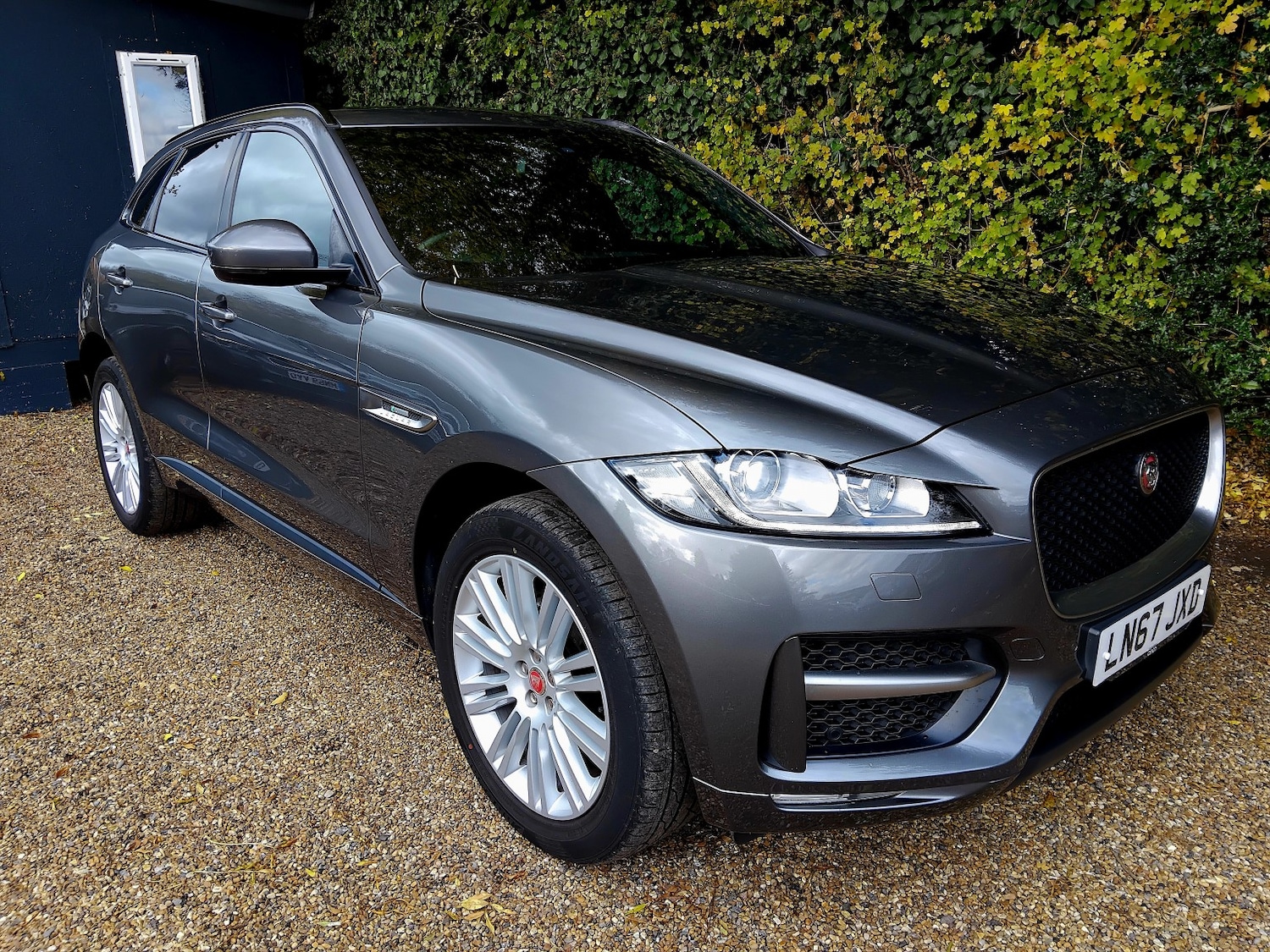 Used Jaguar F-Pace 2017 for sale - 76391450: Photo 4