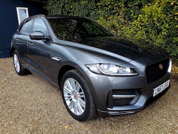 Used Jaguar F-Pace 2017 for sale - 76391450: Photo