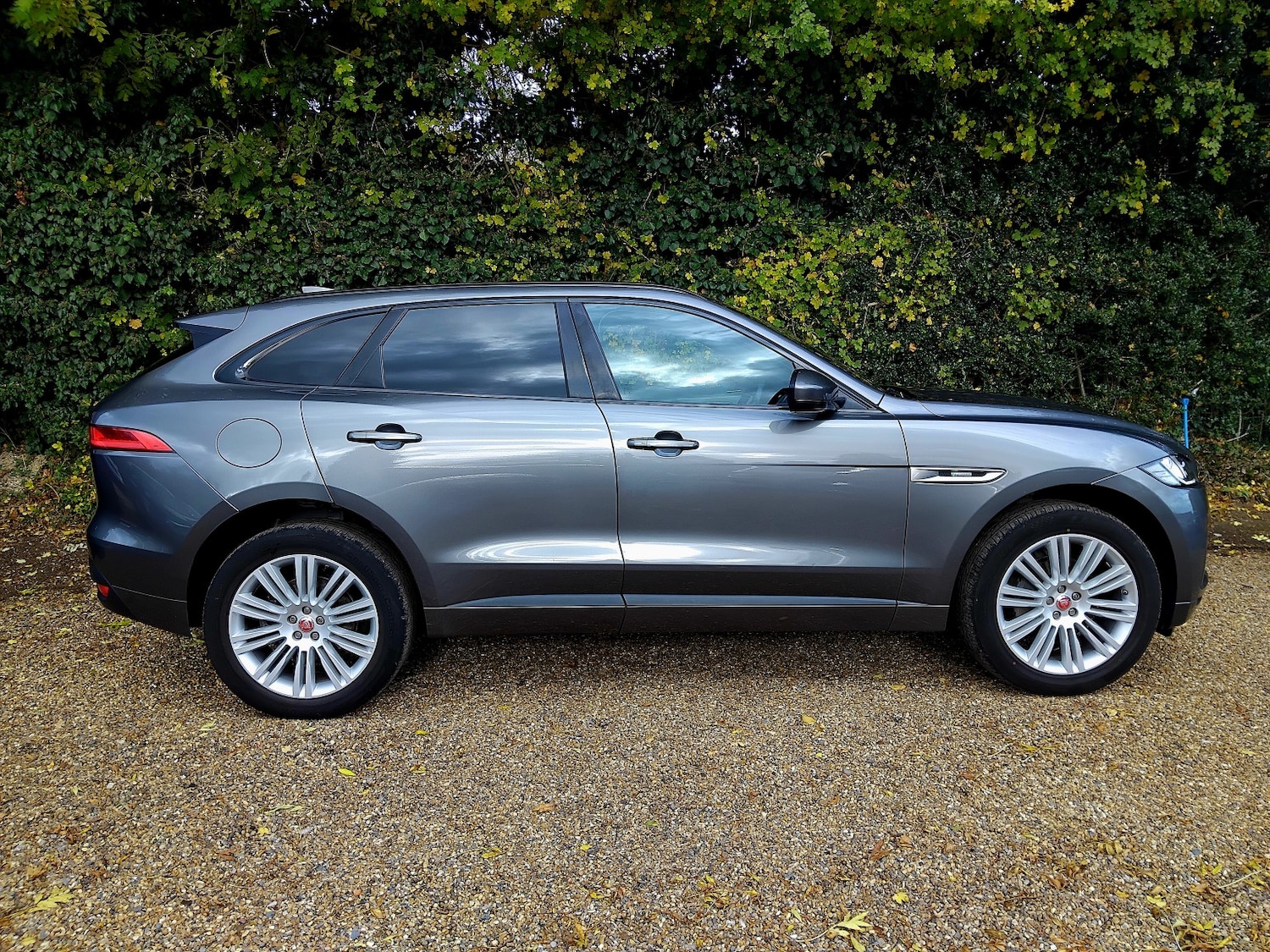 Used Jaguar F-Pace 2017 for sale - 76391450: Photo 5