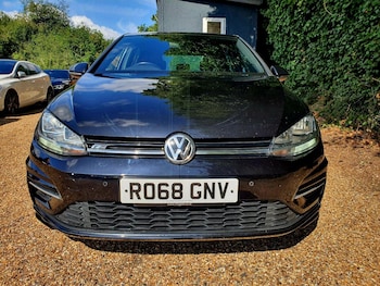 Used Volkswagen Golf 2018 for sale - 75592880: Photo