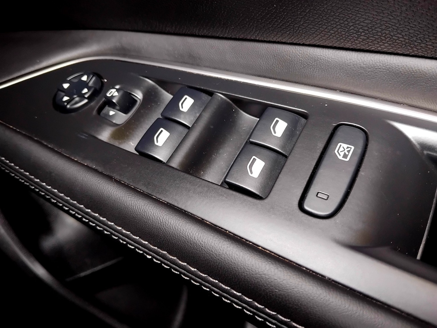 Used Peugeot 3008 2017 for sale - 76391492: Photo 22