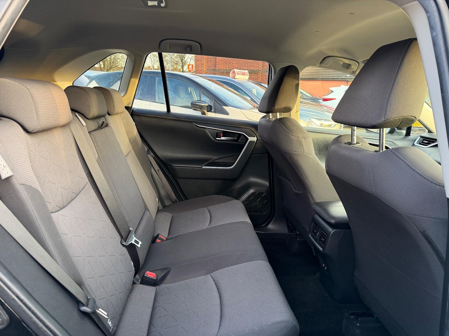 Used Toyota RAV4 2021 for sale - 76633436: Photo 13