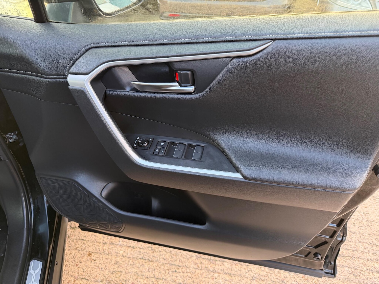 Used Toyota RAV4 2021 for sale - 76633436: Photo 14