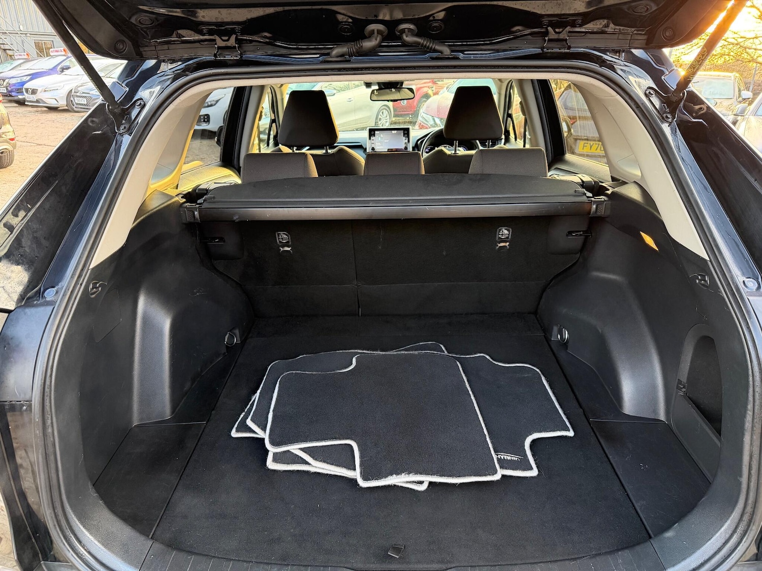 Used Toyota RAV4 2021 for sale - 76633436: Photo 15