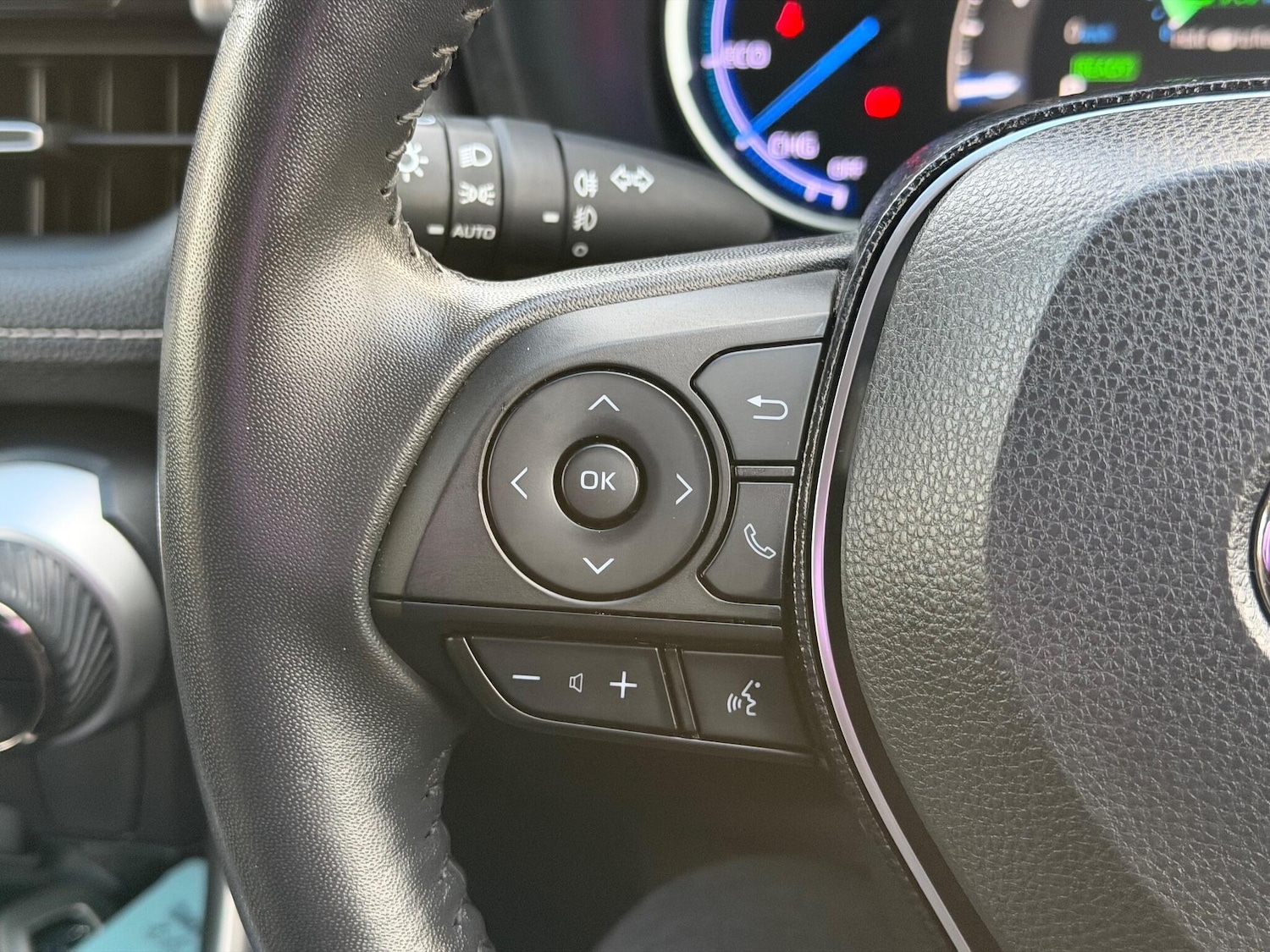 Used Toyota RAV4 2021 for sale - 76633436: Photo 28