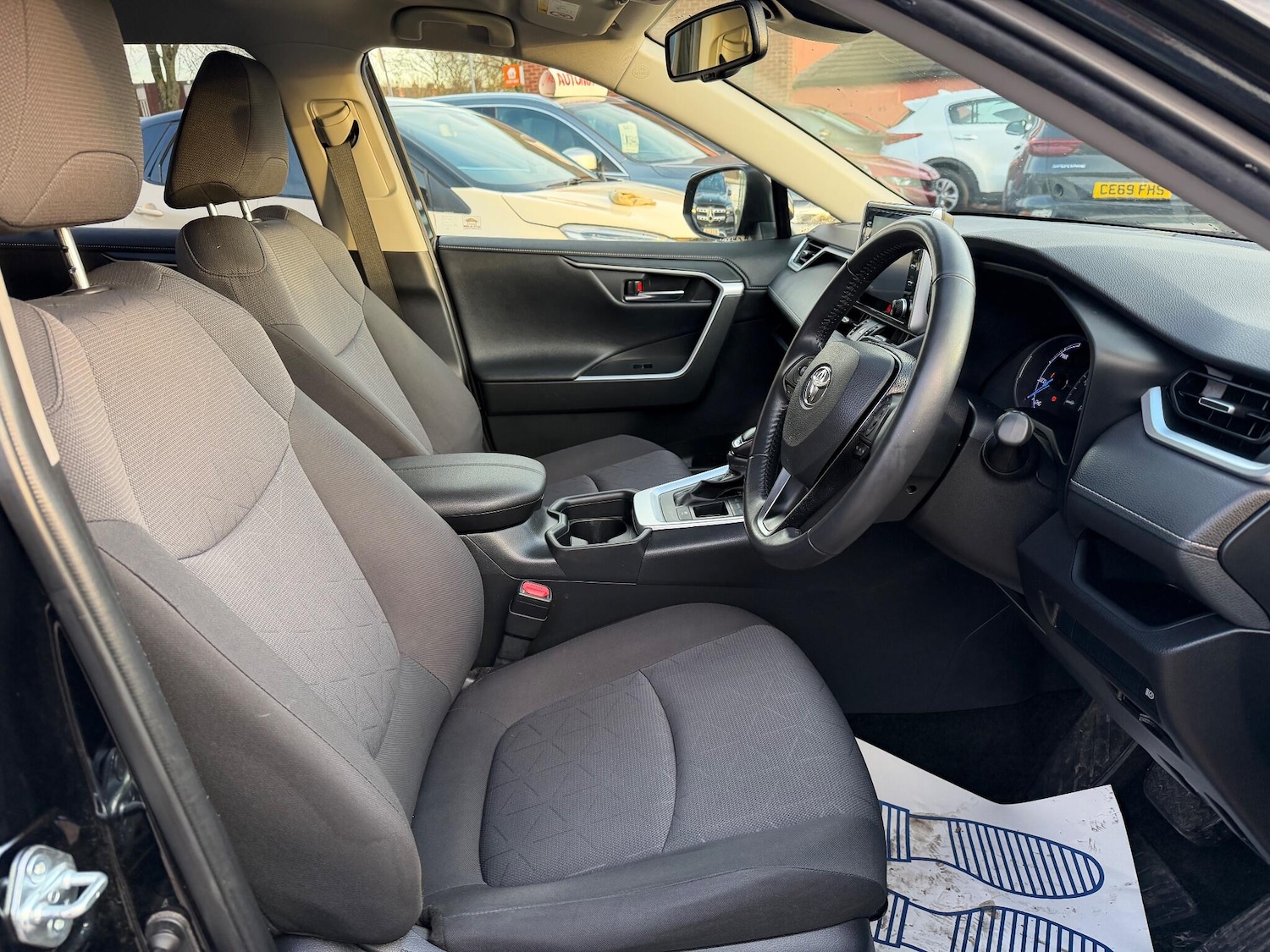 Used Toyota RAV4 2021 for sale - 76633436: Photo 9