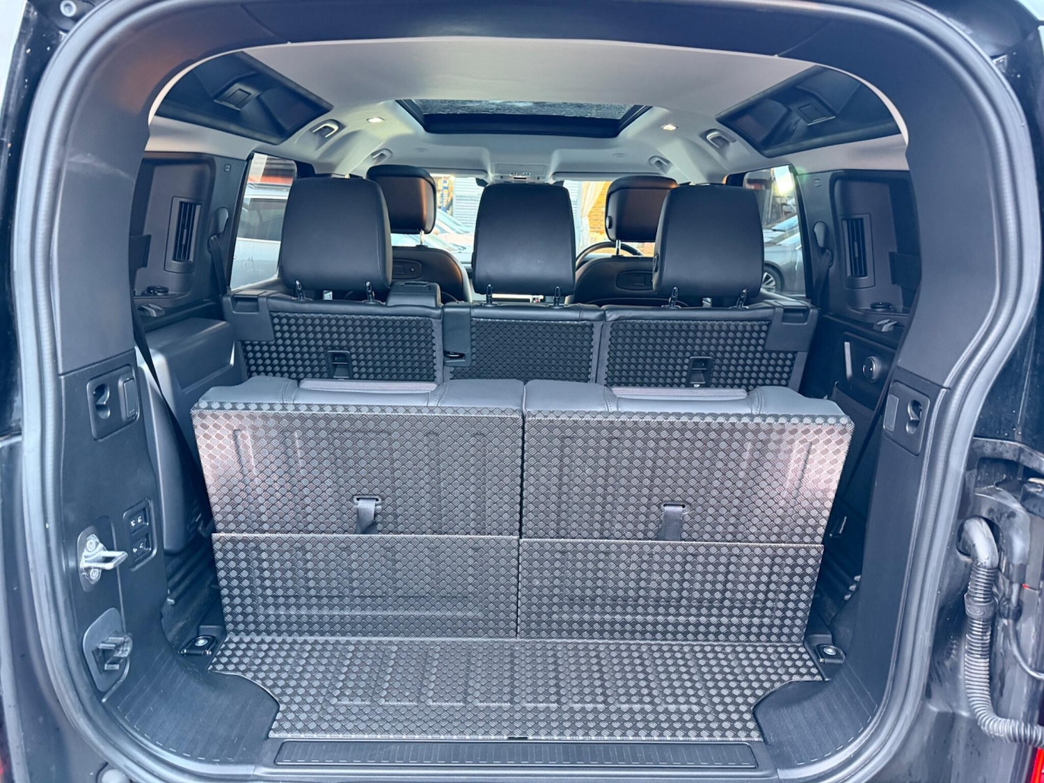 Used Land Rover Defender 110 2020 for sale - 77202594: Photo 27