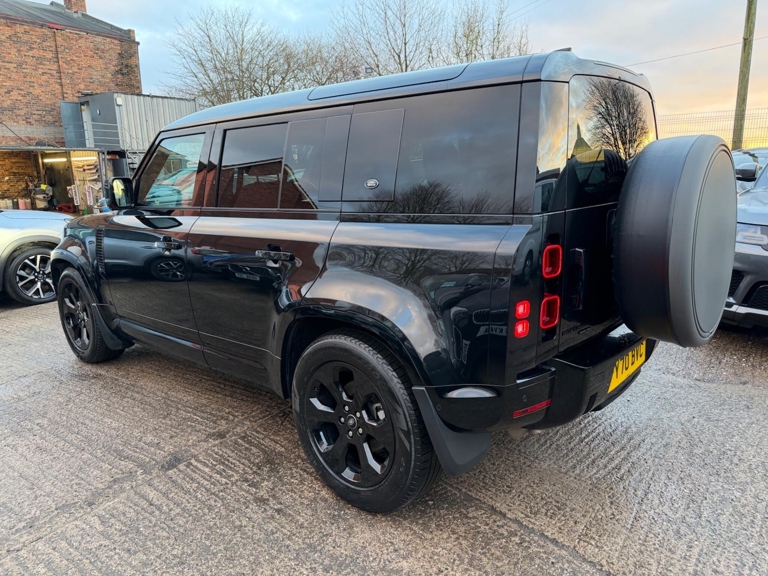 Used Land Rover Defender 110 2020 for sale - 77202594: Photo 4