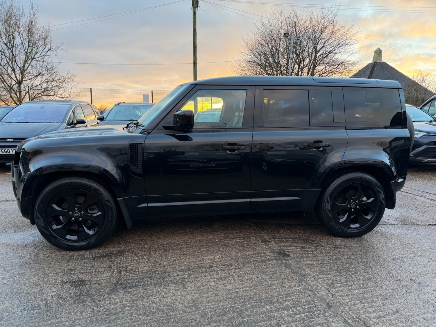 Used Land Rover Defender 110 2020 for sale - 77202594: Photo 7