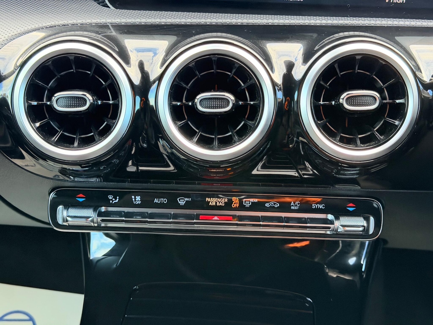 Used Mercedes-Benz A-Class 2018 for sale - 76996548: Photo 35