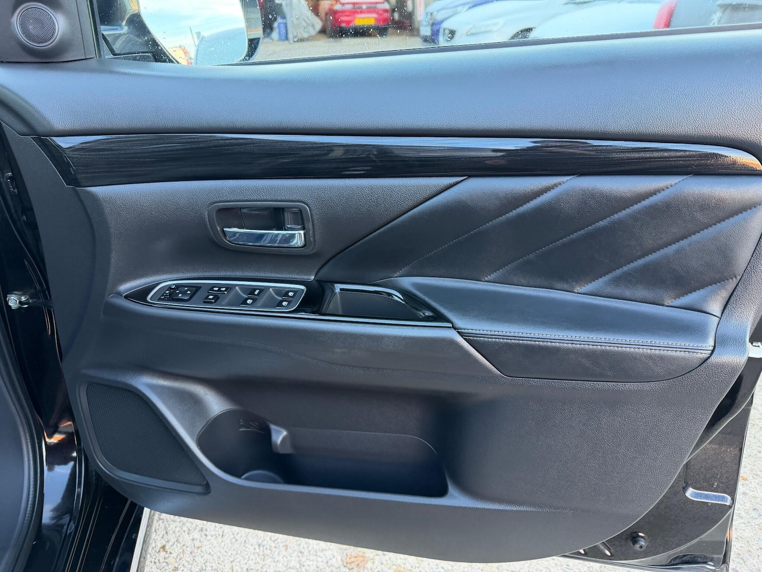 Used Mitsubishi Outlander 2016 for sale - 76657995: Photo 22