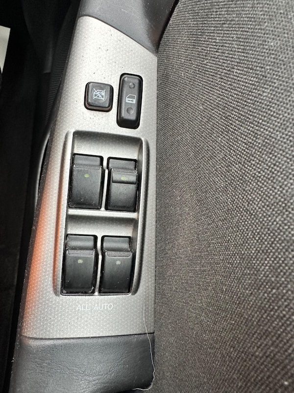 Used Toyota Corolla 2006 for sale - 76307884: Photo 20