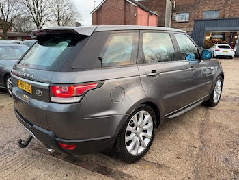 Used Land Rover Range Rover Sport 2016 for sale - 76899108: Photo