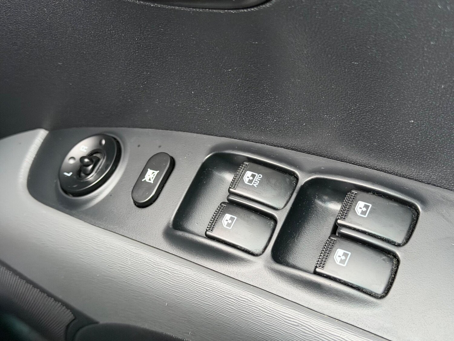 Used Hyundai i10 for sale - 77510308: Photo 27