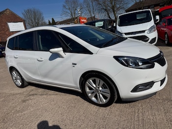 Vauxhall Zafira Tourer feature image