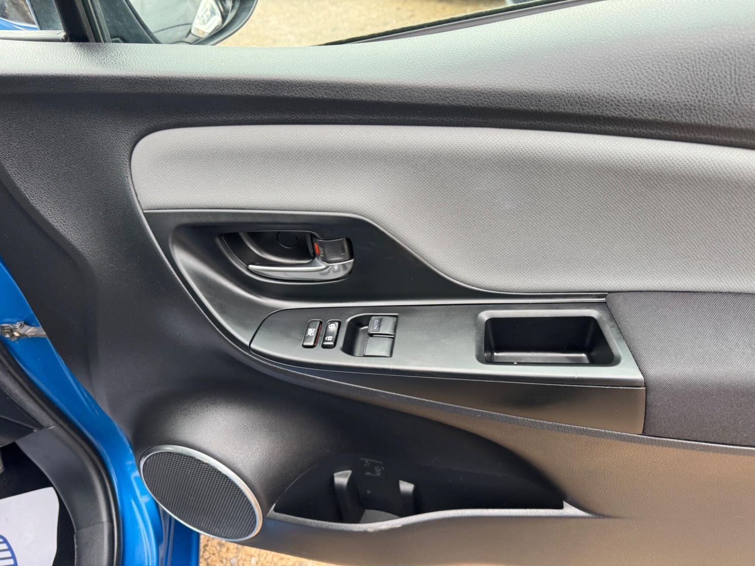 Used Toyota Yaris 2016 for sale - 77214934: Photo 22