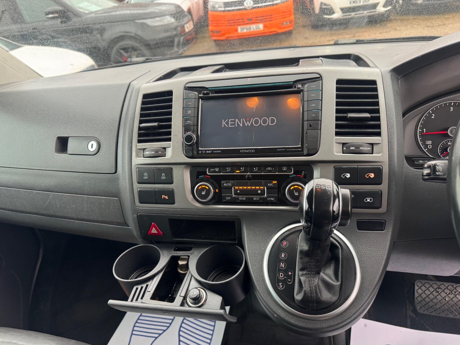 Used Volkswagen Caravelle 2015 for sale - 77524440: Photo 22