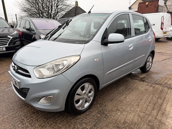 Used Hyundai i10 2013 for sale - 77305392: Photo