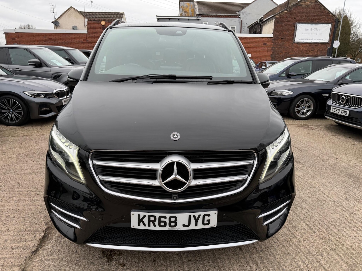 Used Mercedes-Benz V-Class 2018 for sale - 77525109: Photo 2