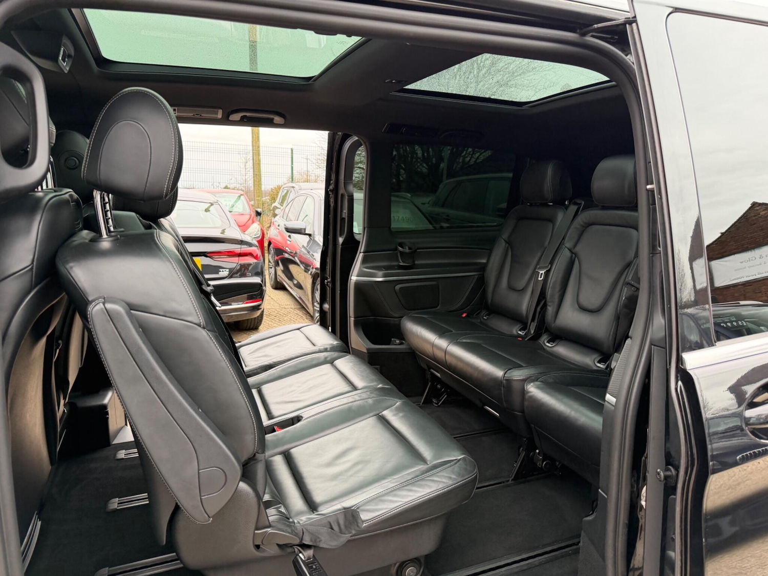 Used Mercedes-Benz V-Class 2018 for sale - 77525109: Photo 21