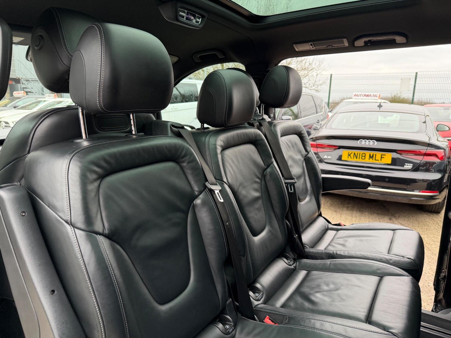 Used Mercedes-Benz V-Class 2018 for sale - 77525109: Photo 23