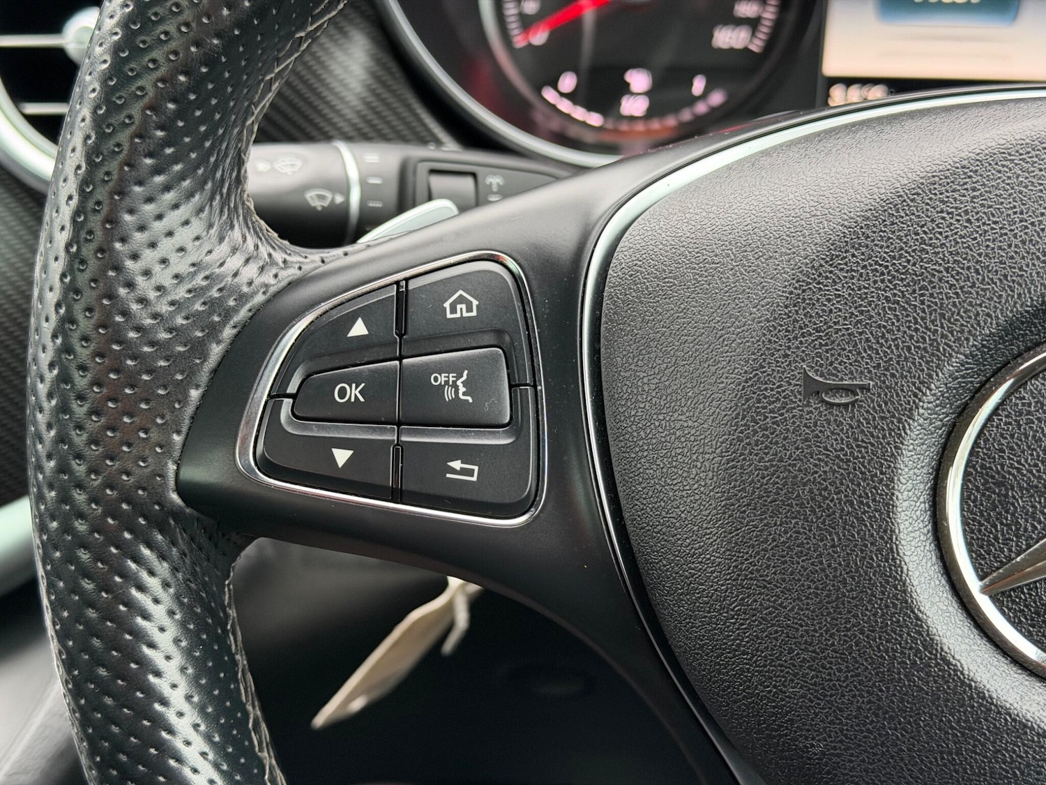 Used Mercedes-Benz V-Class 2018 for sale - 77525109: Photo 35