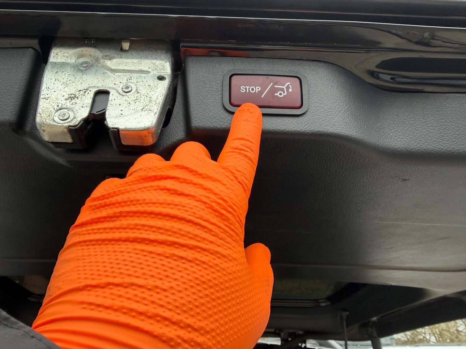 Used Mercedes-Benz V-Class 2018 for sale - 77525109: Photo 41