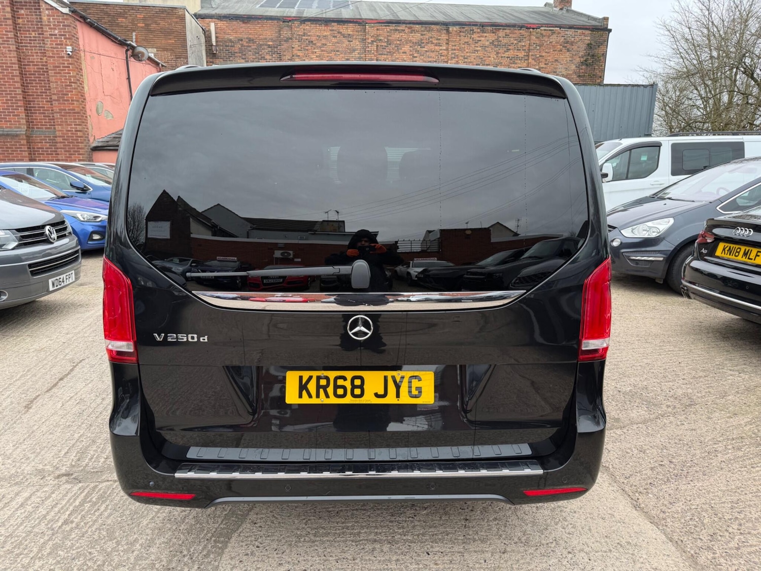 Used Mercedes-Benz V-Class 2018 for sale - 77525109: Photo 5